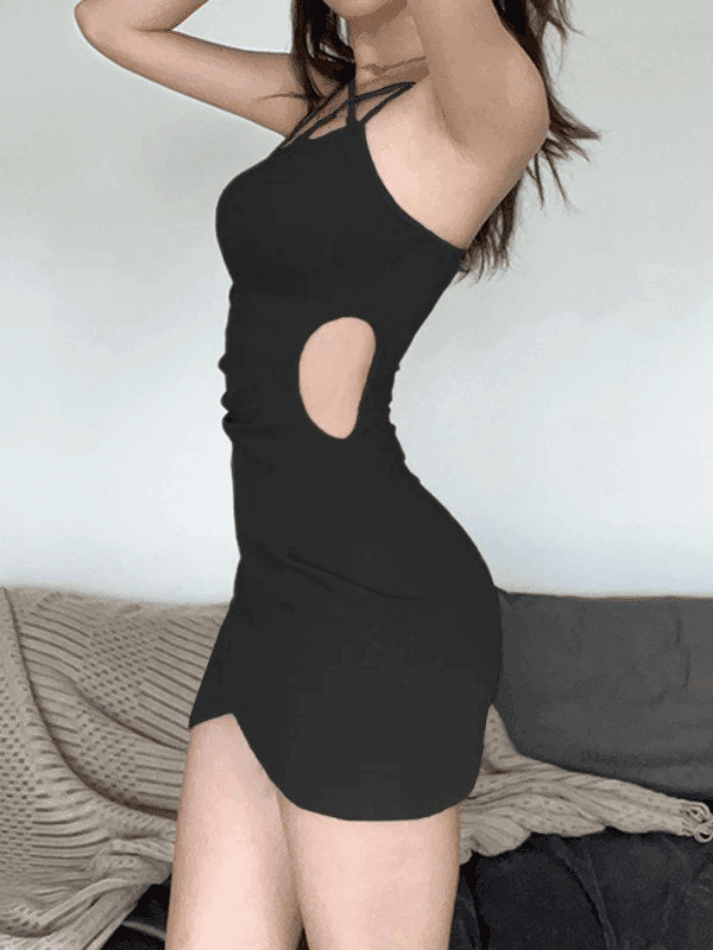 Heidi-Mode | Kettenverzierte Crossover Cutout Mini Kleid