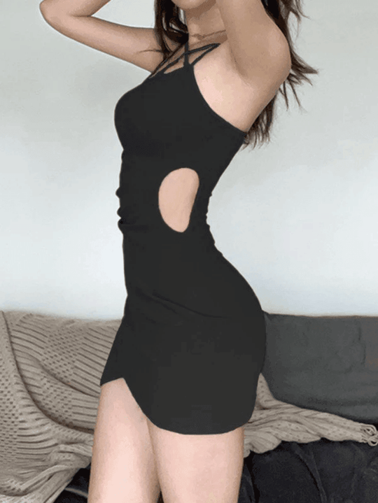 Heidi-Mode | Kettenverzierte Crossover Cutout Mini Kleid