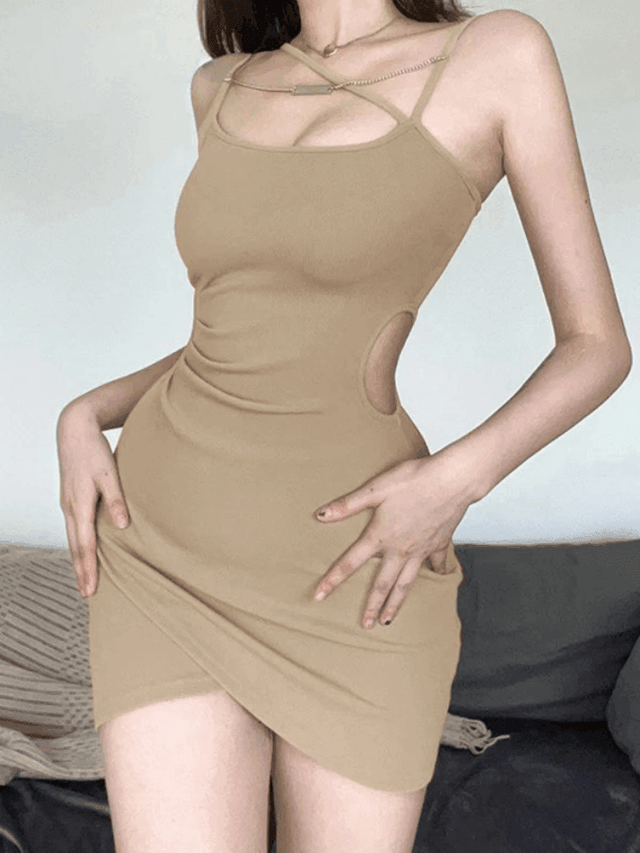 Heidi-Mode | Kettenverzierte Crossover Cutout Mini Kleid