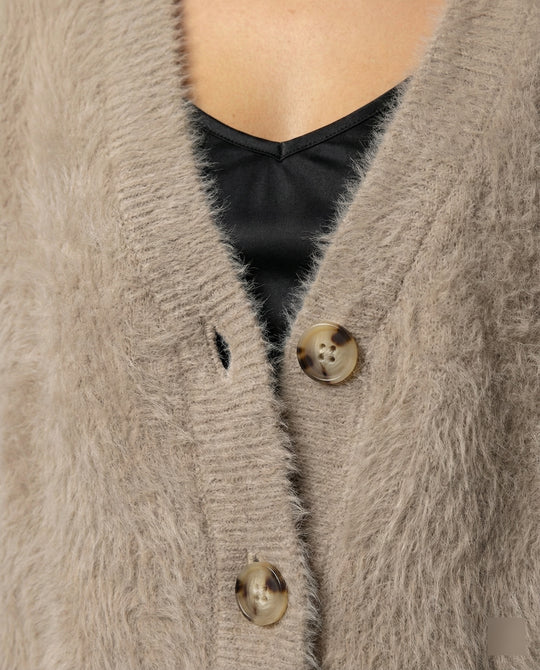 Strickjacke Damen flauschig mit großen Knöpfen und V-Ausschnitt