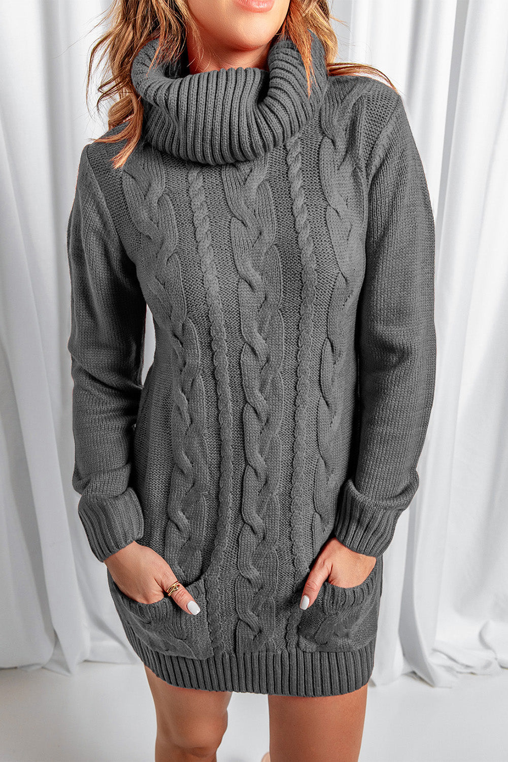 Cowl Neck Kabel Pullover Kleid