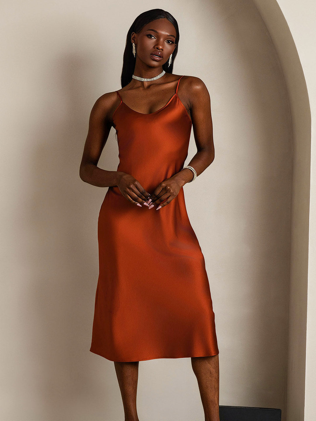 Heidi-Mode | Lange Seidenkleid mit Spaghetti-Träger