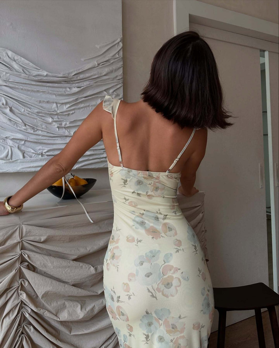 Heidi Mode | Vintage bedrucktes schmal geschnittenes Strapskleid