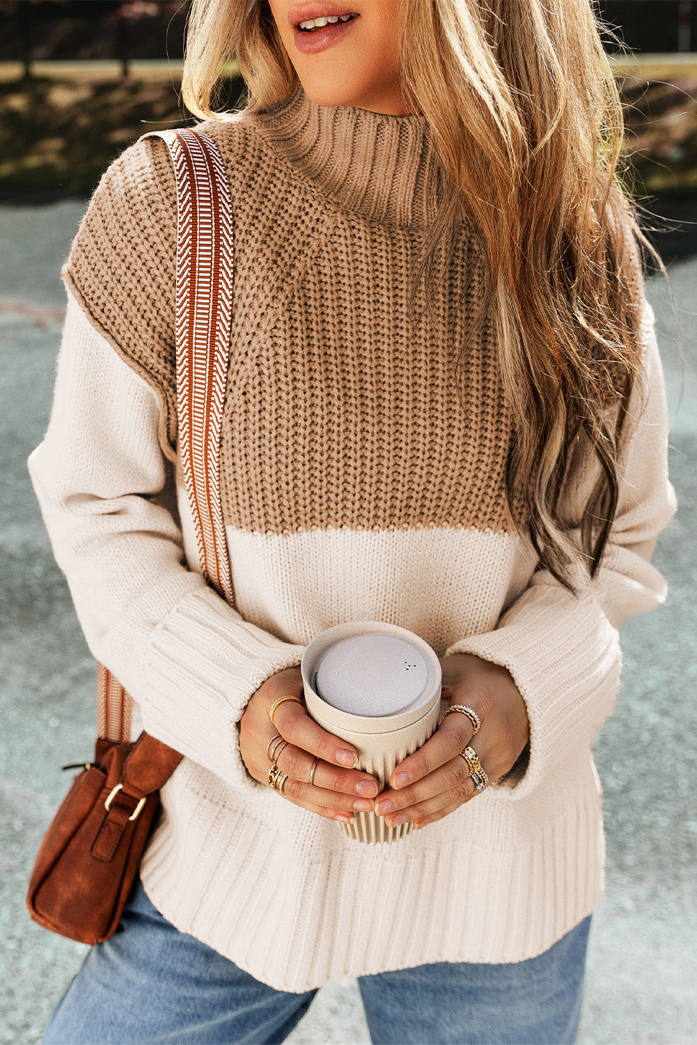 Heidi-Mode - Schickes Herbst Farbblock Camel Sweatshirt mit Schlitz für Frauen