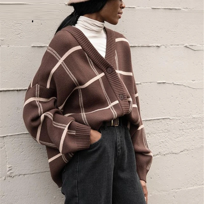 Heidi-Mode | Retro Cardigan Eine Legere und Bequeme Outfit