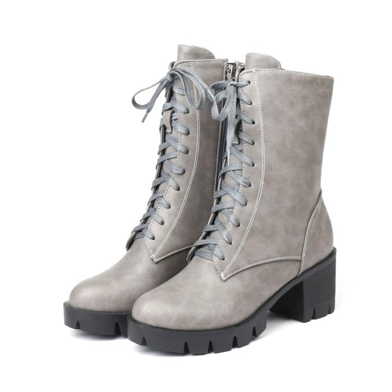 Heidi-Mode | Die Ultimativen Klobigen Stiefel für Unaufhaltsamen Stil