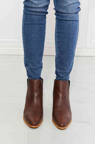 Heidi-Mode | Mmshoes Back At It Pointed Toe Bootie In Chocolate