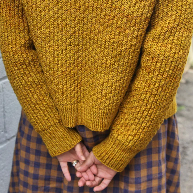 Heidi-Mode | Einfacher Gelber Pullover Ohne Kragen