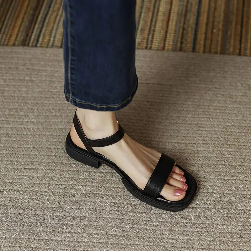 Heidi-Mode | Stilvolle Niedrige Lederschuhe