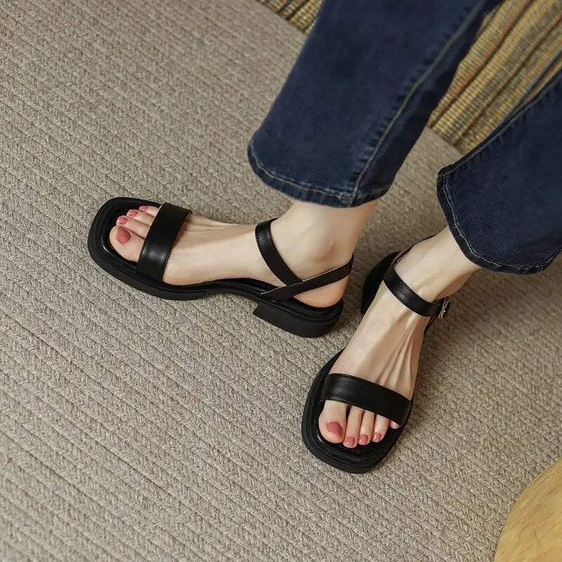 Heidi-Mode | Stilvolle Niedrige Lederschuhe