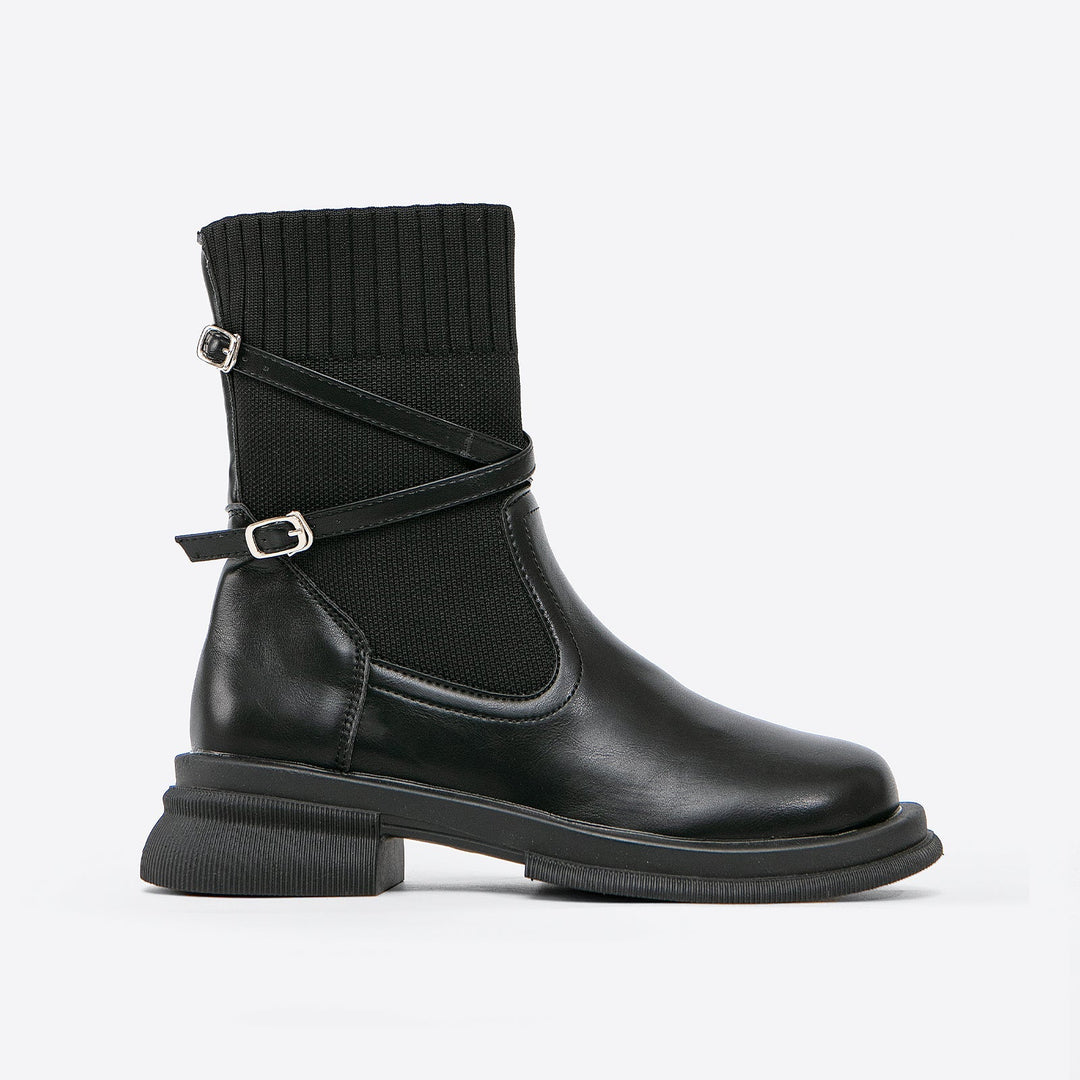 Heidi-Mode | Stiefelette mit Riemendetails