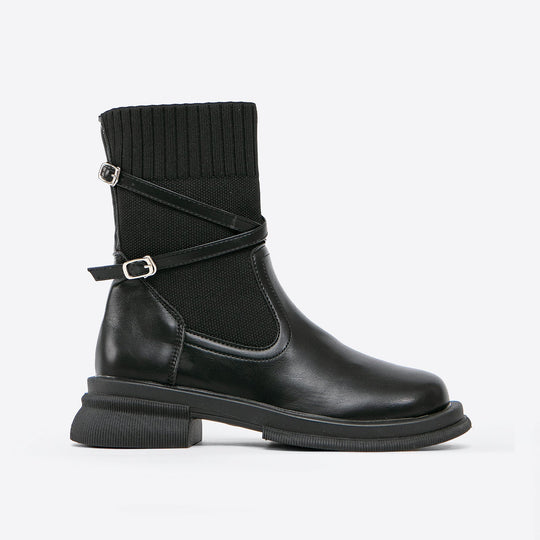 Heidi-Mode | Stiefelette mit Riemendetails