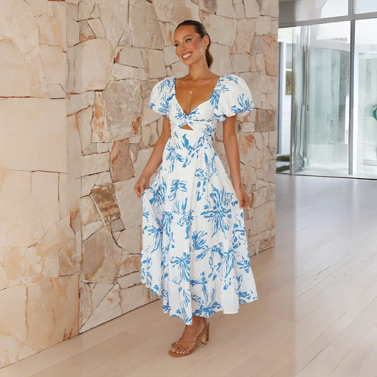 Langes Blumenkleid mit Ausschnitt