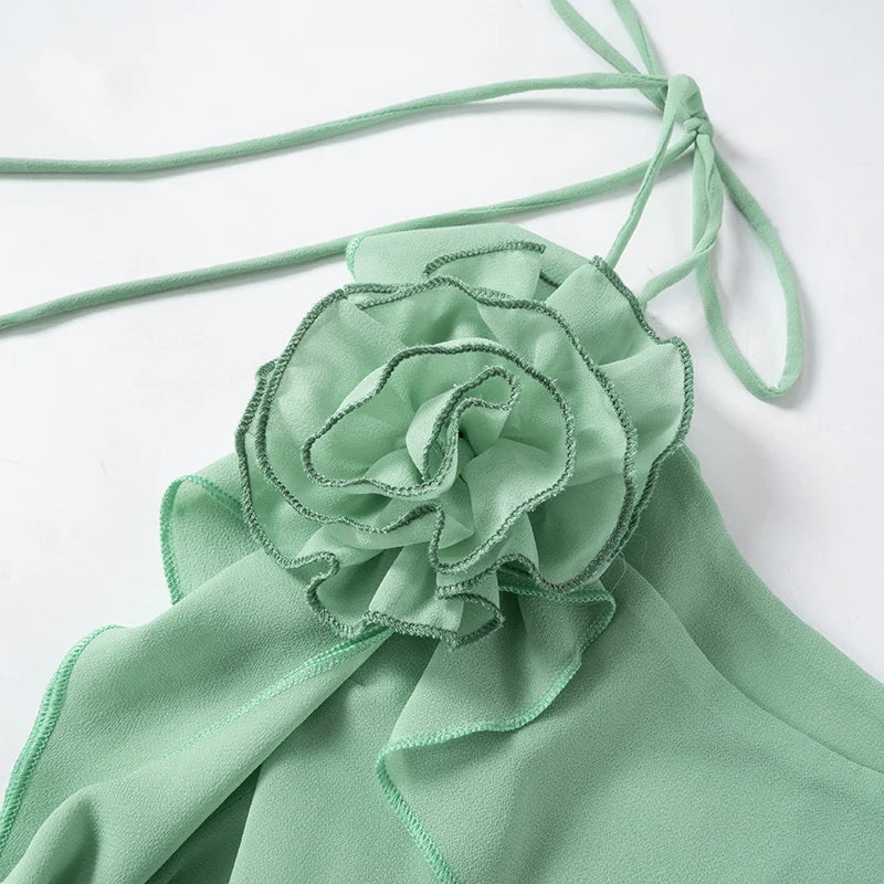 Luftiges mintgrünes Kleid mit Rüschenschichten