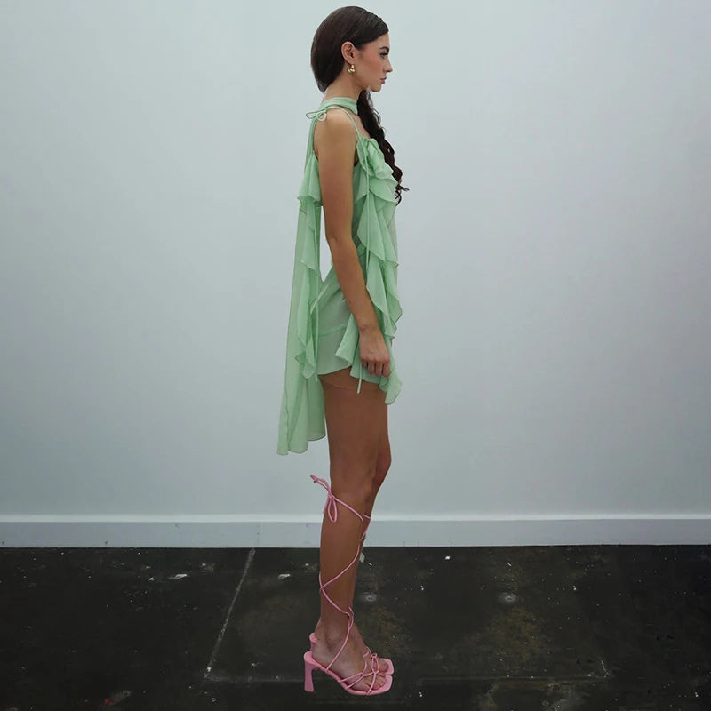 Luftiges mintgrünes Kleid mit Rüschenschichten