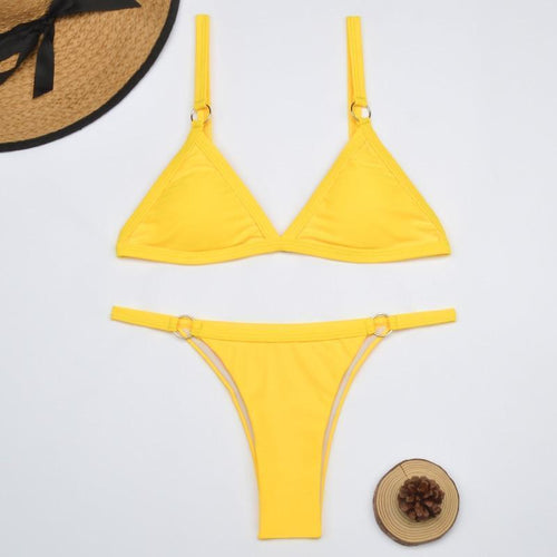 Heidi-Mode Zweiteiliger Bikini-Badeanzug mit goldfarbigen Metallringen und dreieckigen Körbchen