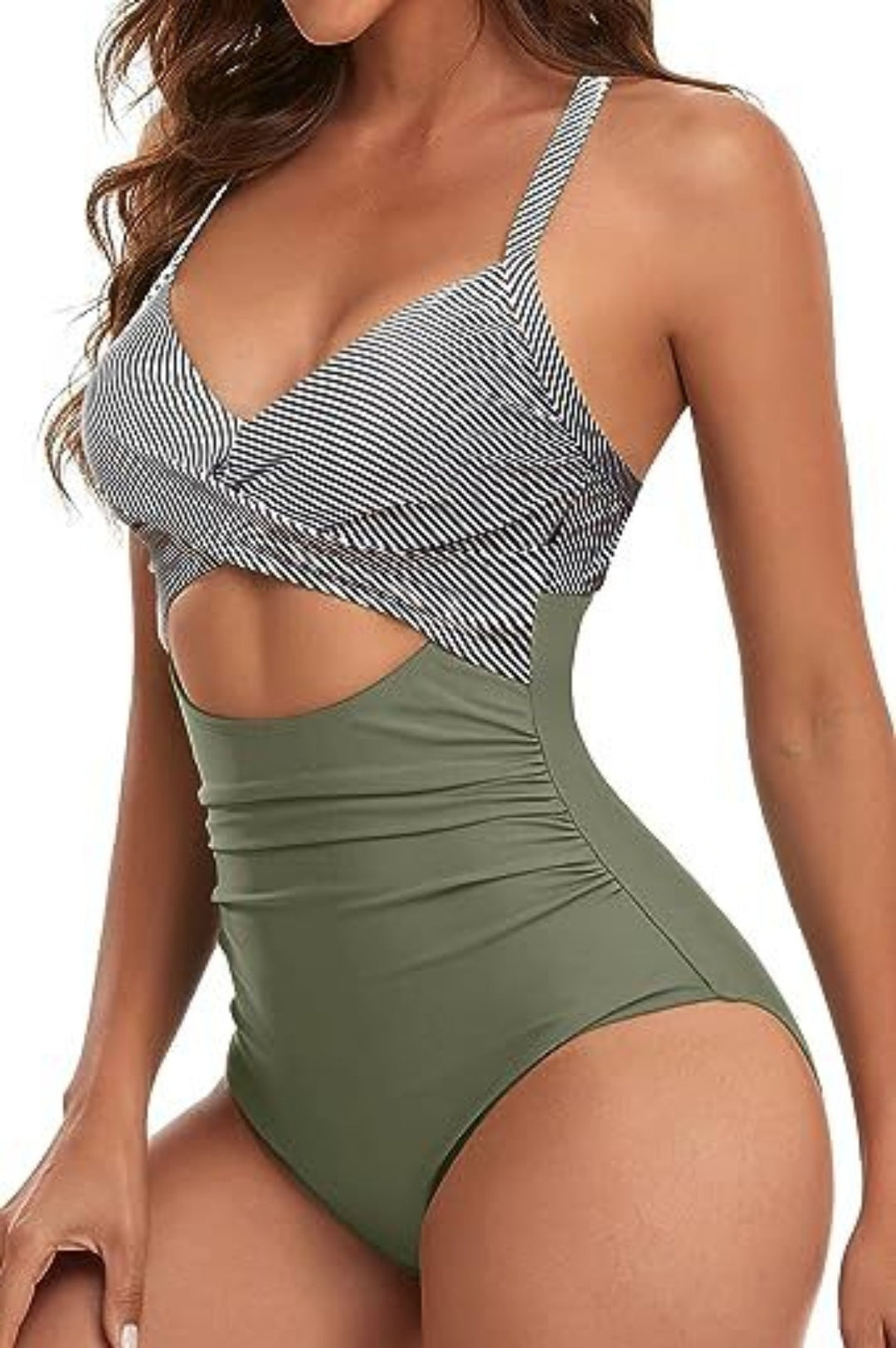 Heidi Mode | Hohler rückenfreier Bikini mit engen Trägern