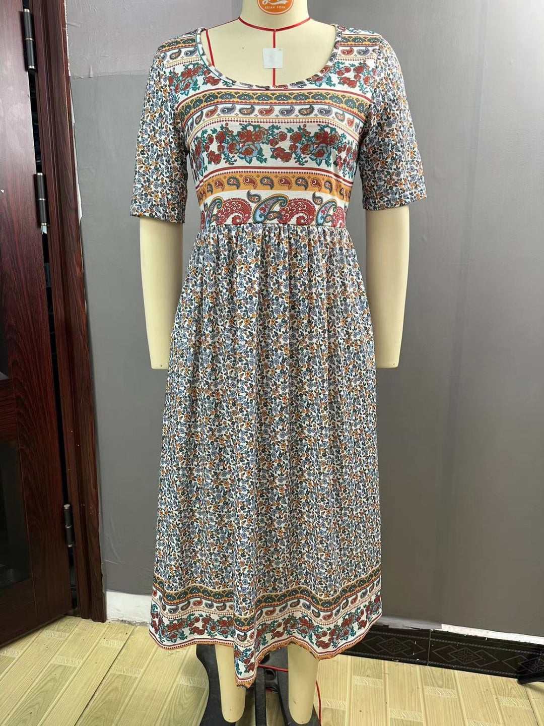 Heidi Mode | Rundhalsausschnitt Kurzarm Bohemian Print Kleid Frauen