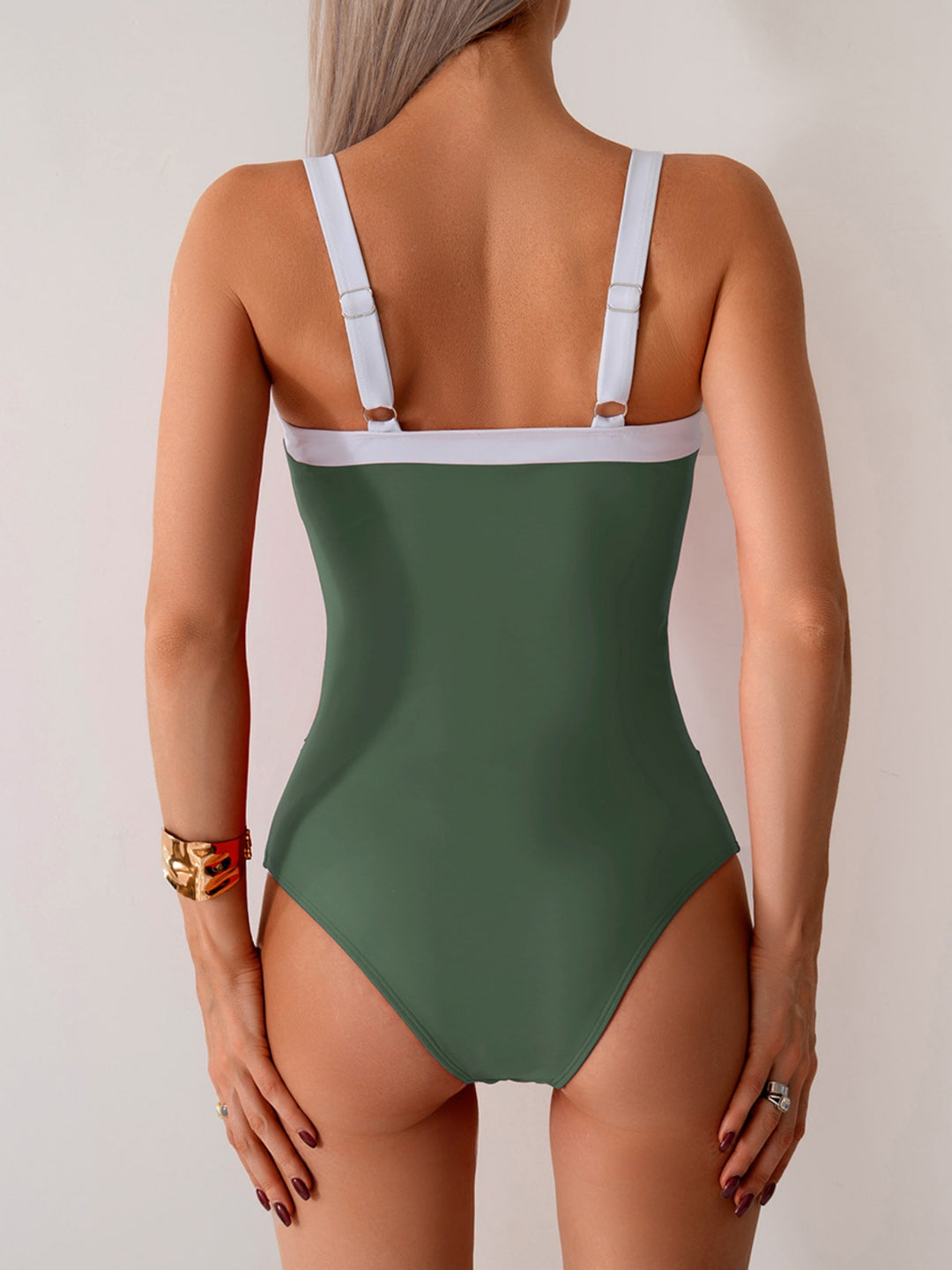 Heidi Mode | Einteiliger sexy Bikini