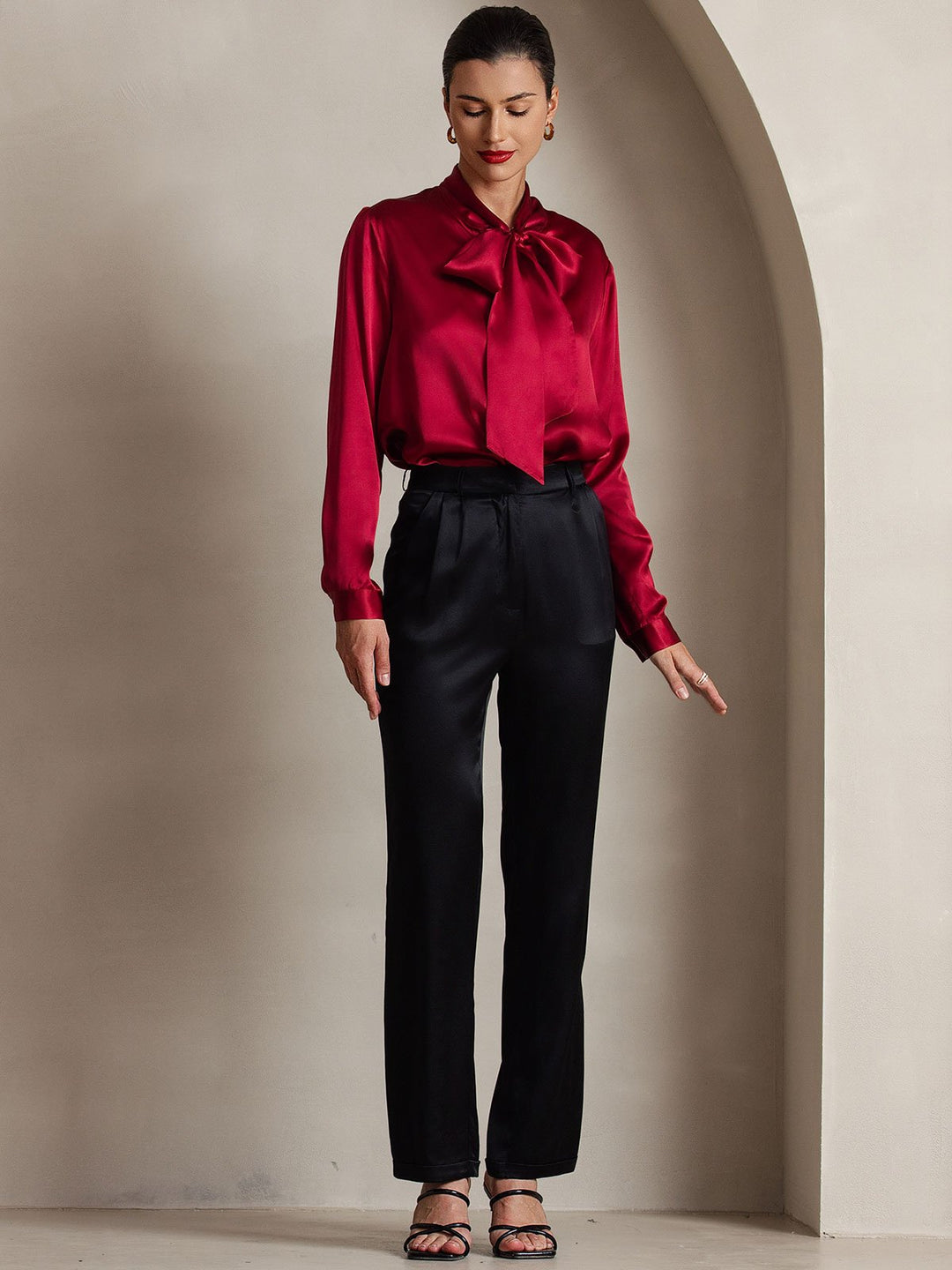 Heidi-Mode | Damen Elegante Seidenbluse mit Schlipskragen und Langen Ärmeln