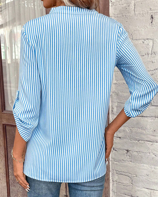 Heidi-Mode | gestreiftes Shirt mit V-Ausschnitt und Brusttasche