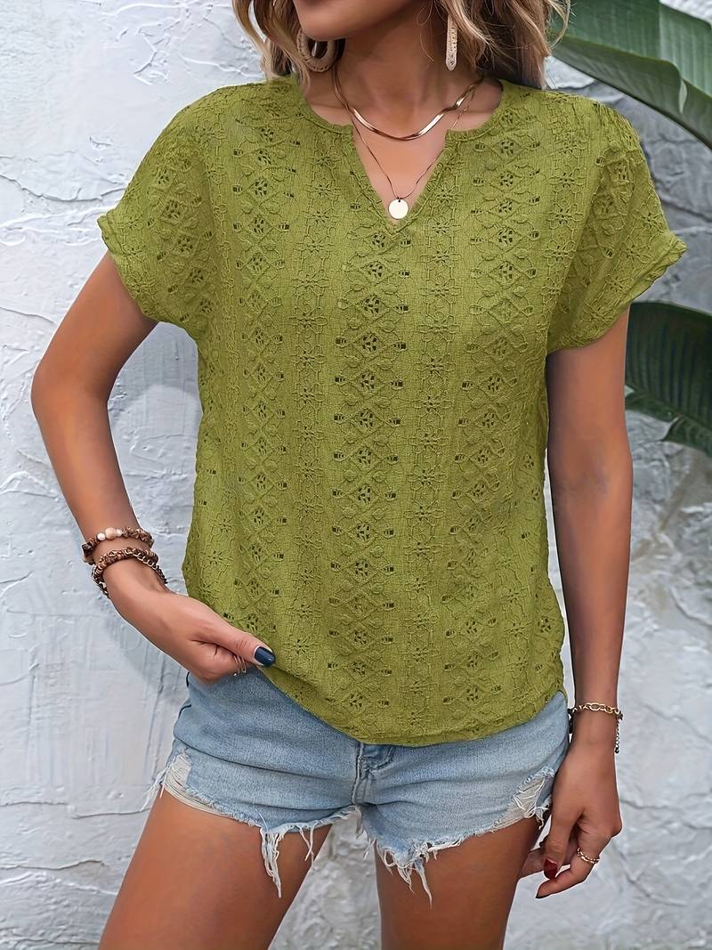 Heidi-Mode | T-Shirt mit Eingekerbtem Ausschnitt und Lochstickerei