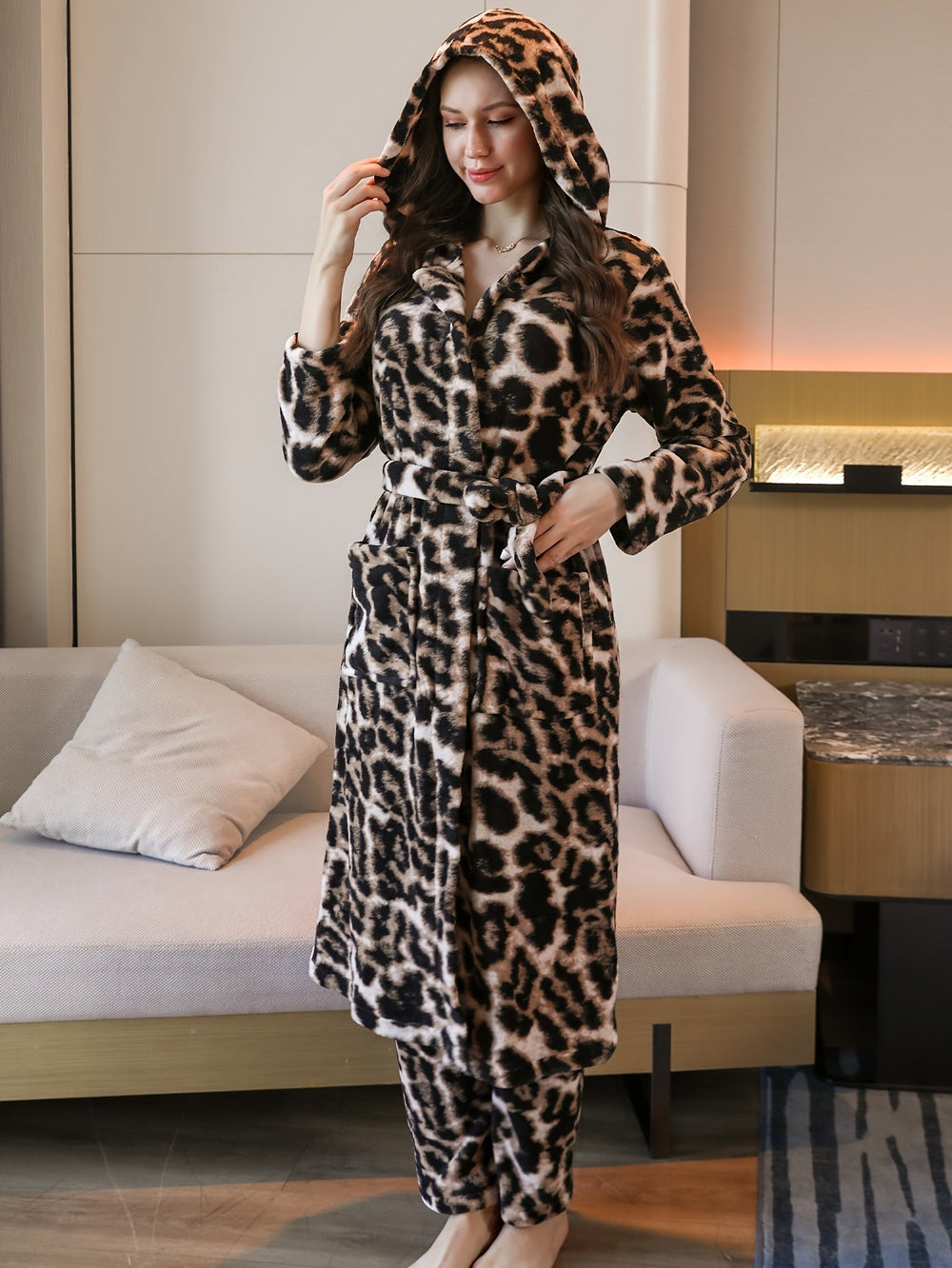 Heidi-Mode | Leopardenmuster Flanell-Bademantel mit Kapuze
