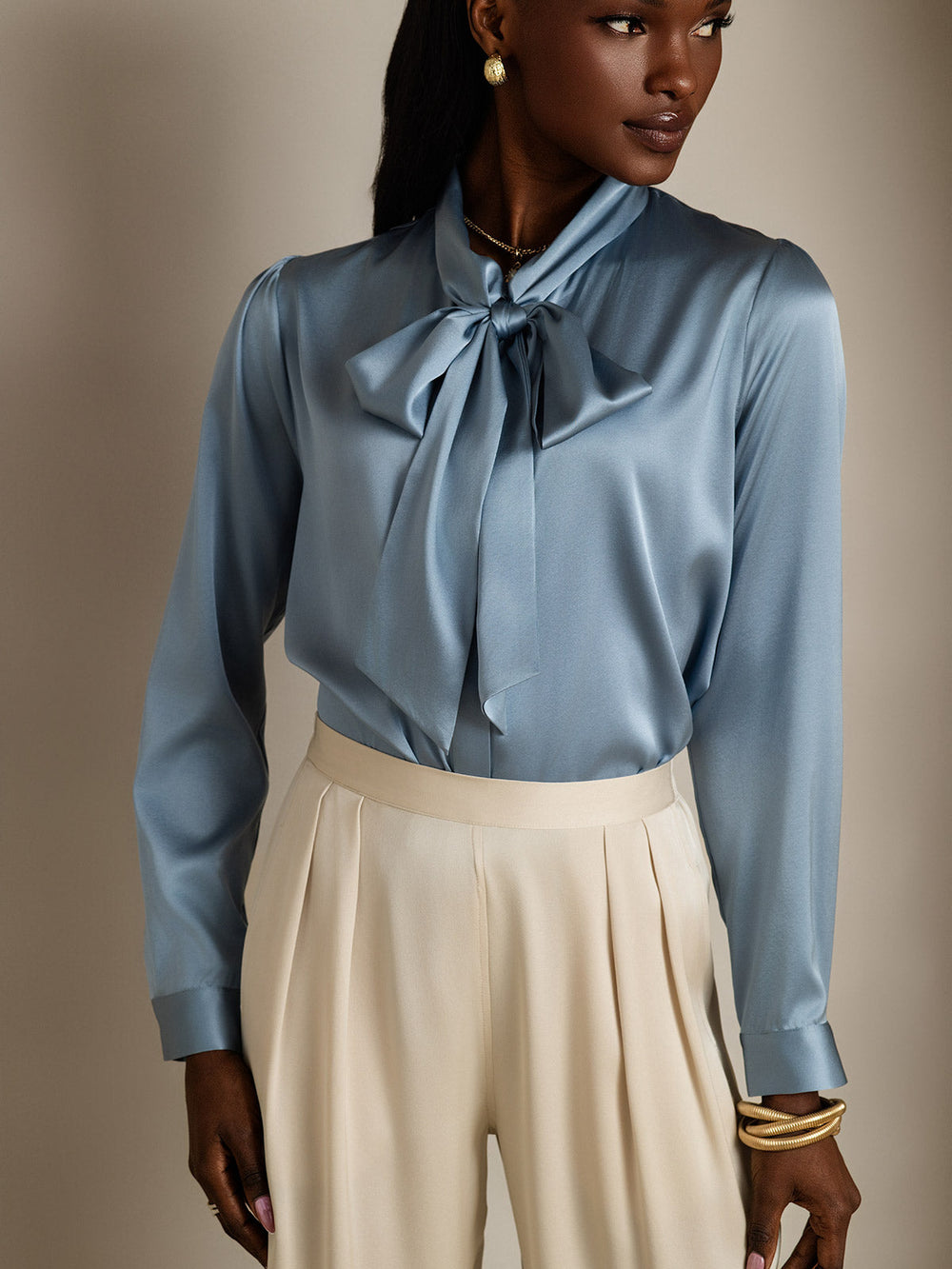 Heidi-Mode | Damen Elegante Seidenbluse mit Schlipskragen und Langen Ärmeln