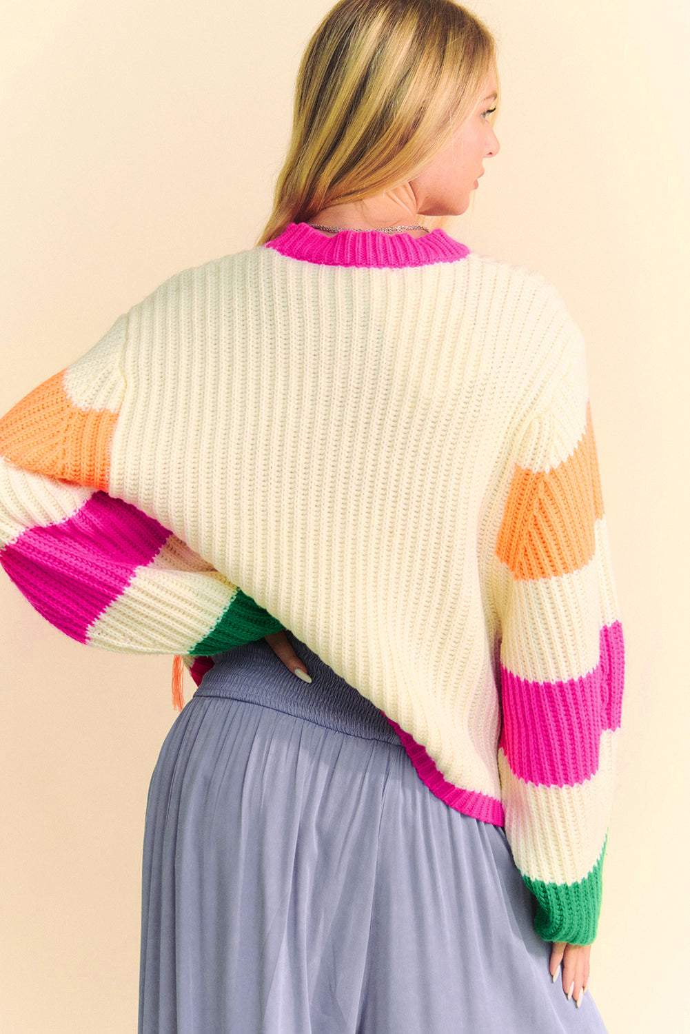 Heidi-Mode | Lockerer Strickpullover Mit Blumenmuster Colorblock Beige