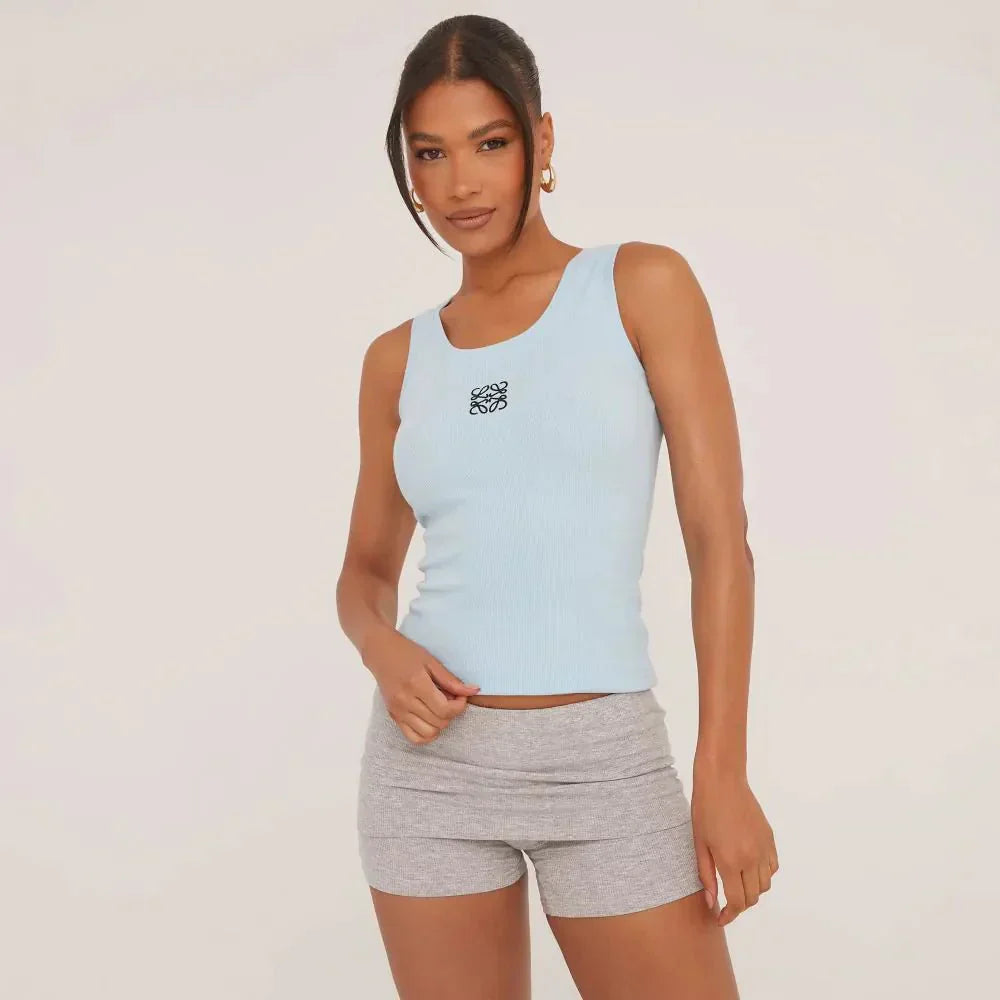 Heidi-Mode | Geripptes Tanktop mit zarter Stickerei