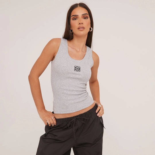 Heidi-Mode | Geripptes Tanktop mit zarter Stickerei