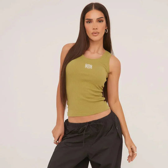 Heidi-Mode | Geripptes Tanktop mit zarter Stickerei