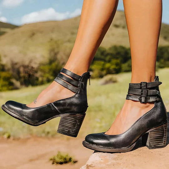 Heidi-Mode | Modische Pumps mit Knöchelriemen