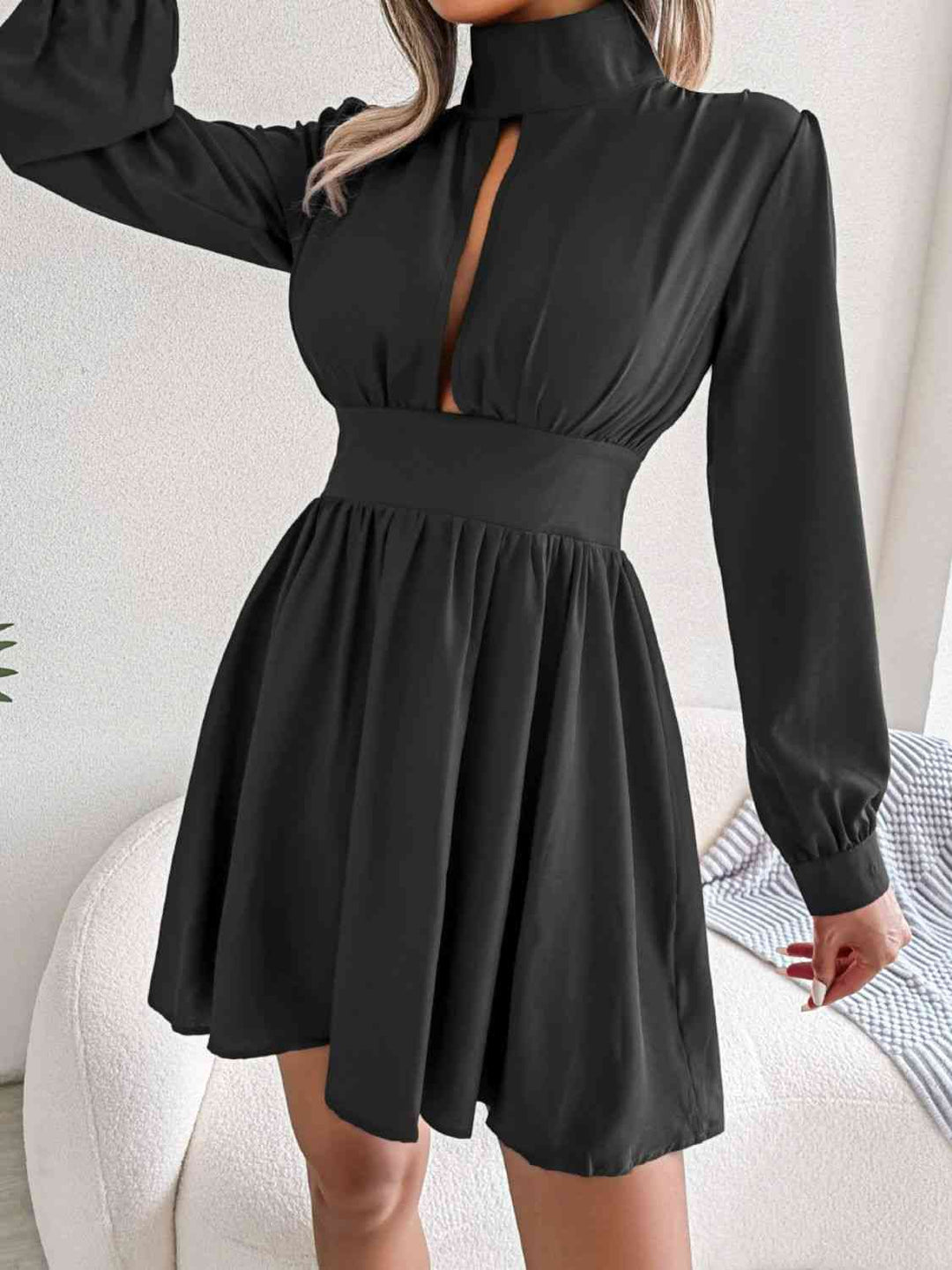 Heidi-Mode | Cutout Rollkragen A-Linie Mini Kleid