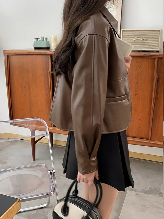 Gekürzte Lederjacke mit Taschen