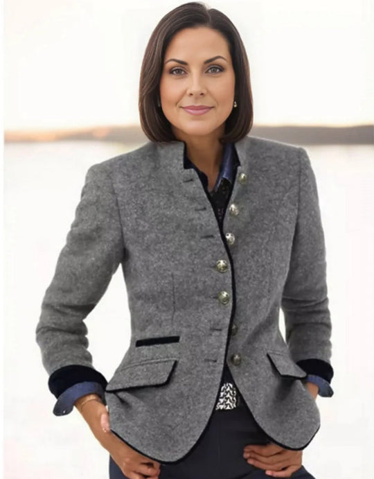 Heidi-Mode | Mehrknopf Damenjacke aus Wolle mit Farbkombination