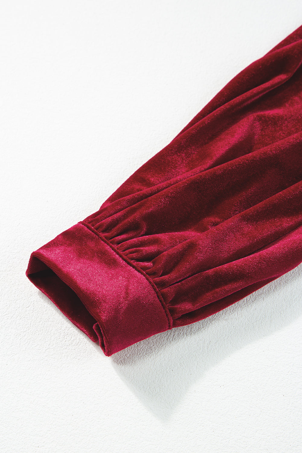 Elegantes rotes Samt-Midikleid