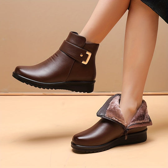 Heidi-Mode | Einfarbige Damenstiefel mit Schnallenverzierung und Reißverschluss