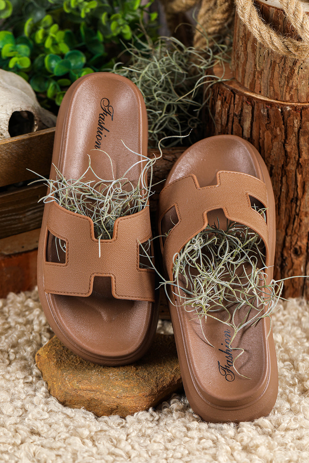 Heidi-Mode | Sandalen mit Stil und Komfort