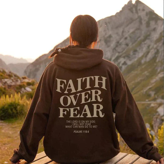 Heidi-Mode Over Fear Psalms 118:6 - Unisex Hoodie in Übergröße