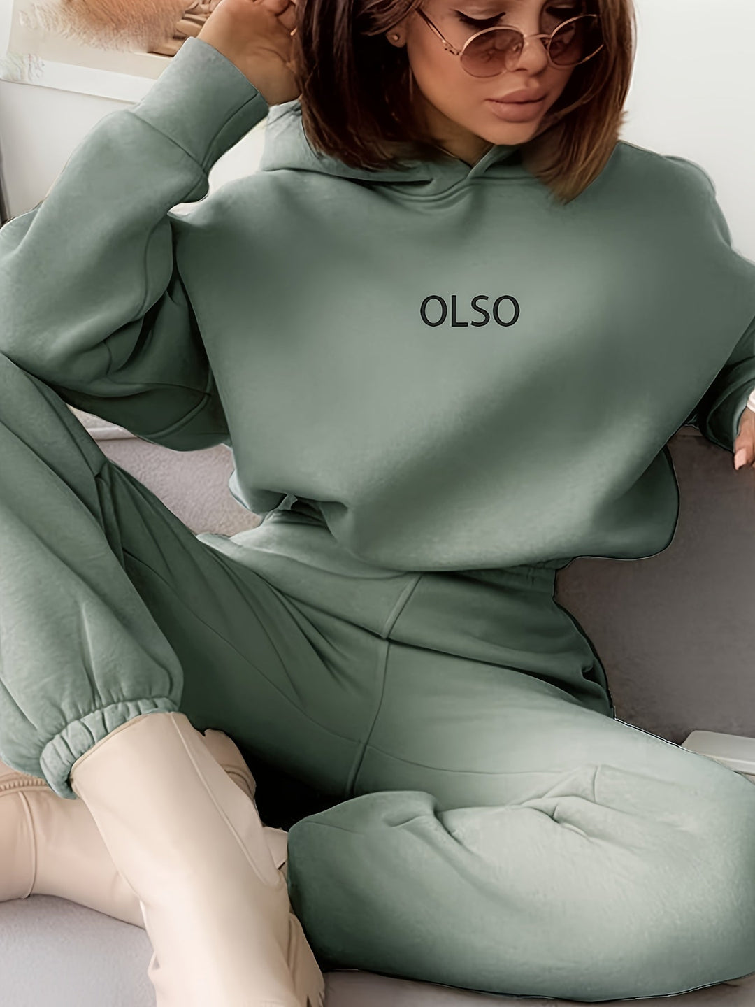 Heidi-Mode | Oslo Damensatz Zweiteiliges Satz aus Kapuzenpulli und Sweatpants für Lässigen Stil und Maximalen Komfort.