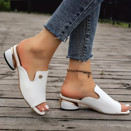 Heidi-Mode | Sandalen mit Krokodilmuster, mit Offenen Zehen und Eleganten Stilettos
