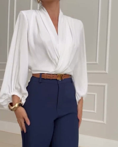 Heidi-Mode | Stilvolle weiße Bluse mit Lampionärmeln und V-Ausschnitt