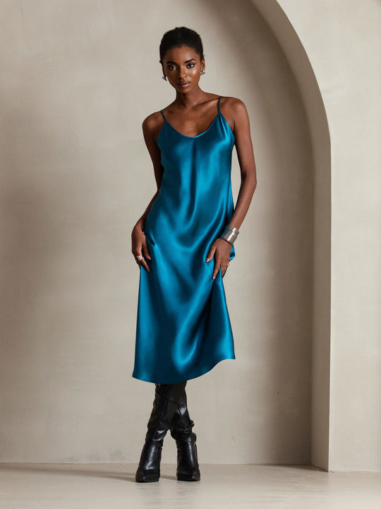Heidi-Mode | Lange Seidenkleid mit Spaghetti-Träger