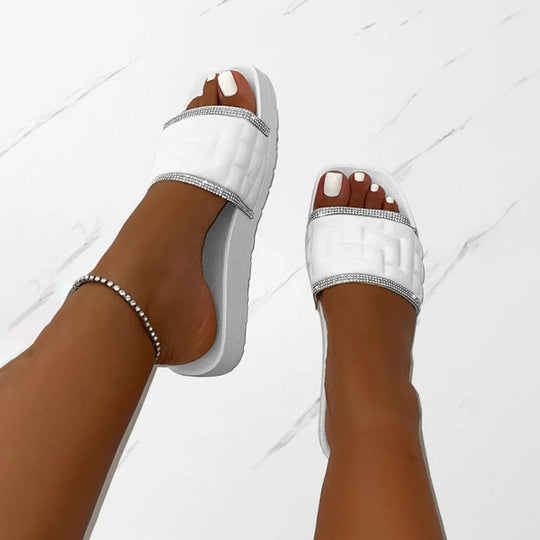Heidi-Mode | Lässige Badeschuhe für Frauen