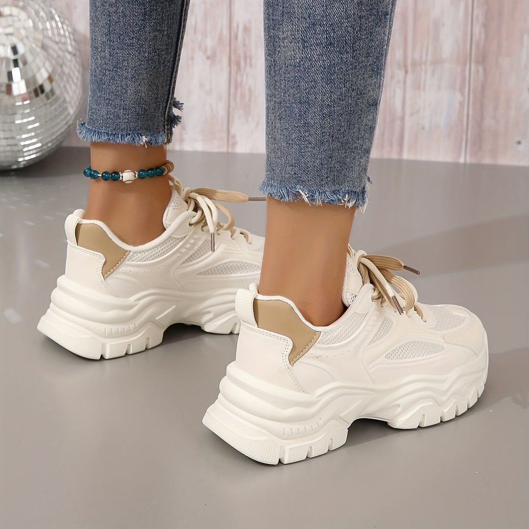 Heidi-Mode | Bequeme Beige Sneaker