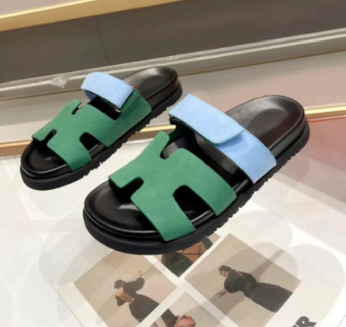 Heidi-Mode | Stilvolle Sandalen
