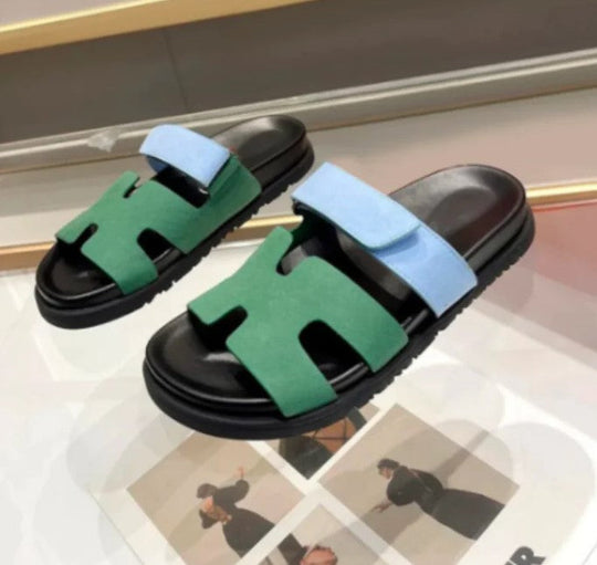 Heidi-Mode | Stilvolle Sandalen