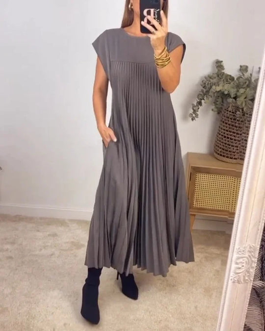 Kurzärmliges Plisseekleid