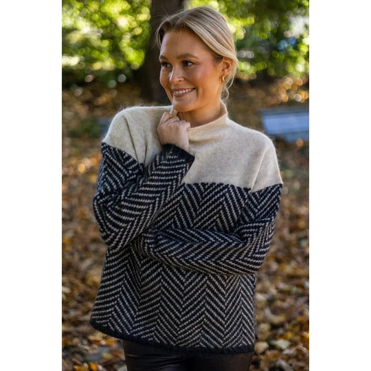 Heidi-Mode | Luxuriöser Pullover Mit Hohem Ausschnitt